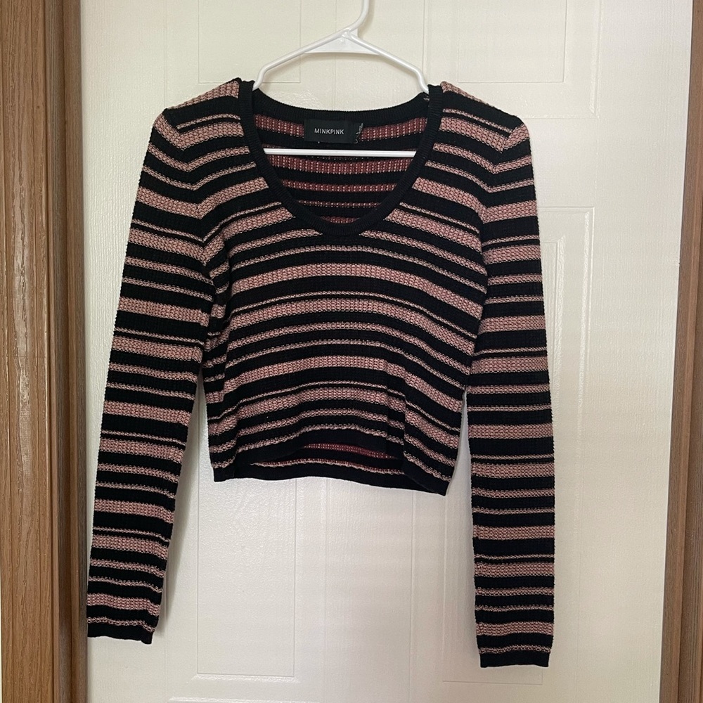 Super cute cropped sweater